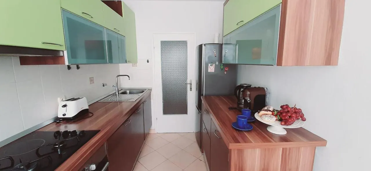 לובראן Apartment Tree House קרואטיה
